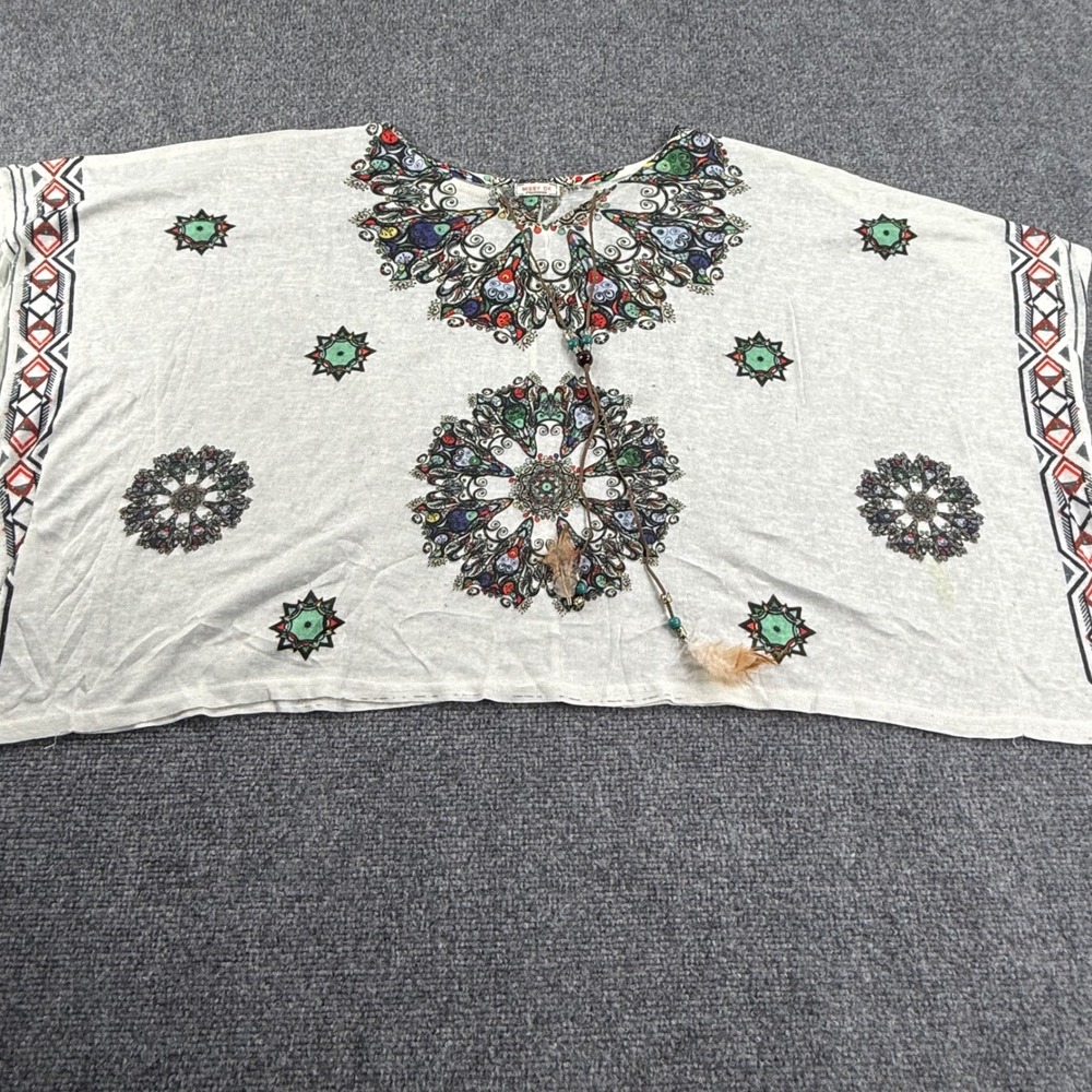 Missy DK Poncho Top OS White Mandala Feather Tribal Print Boho Women